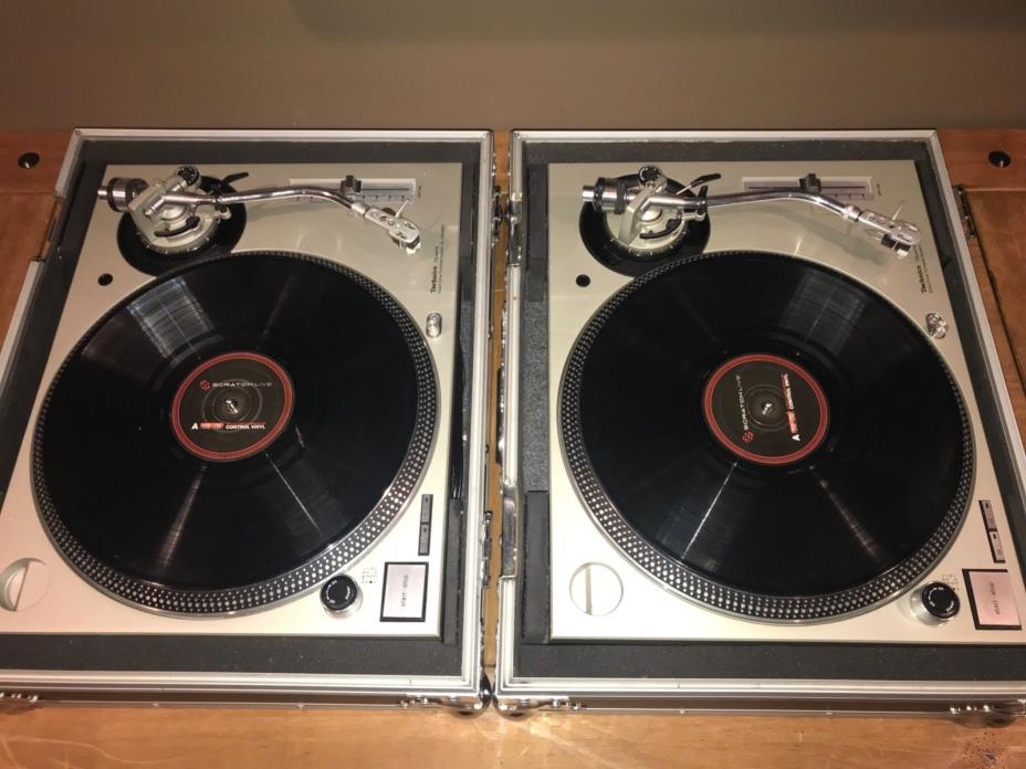 2 Technics SL-1200MK5 DJ Turntable (Pair) with Road Runner Turntable Cases (2)