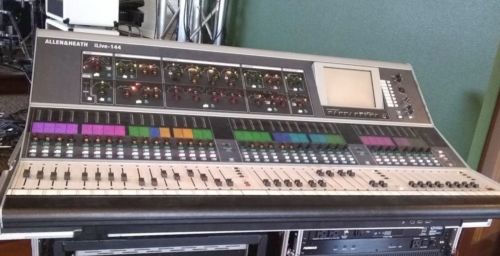 Allen & Heath ilive 144 digital Mixer with  idr 64 And Road Cases