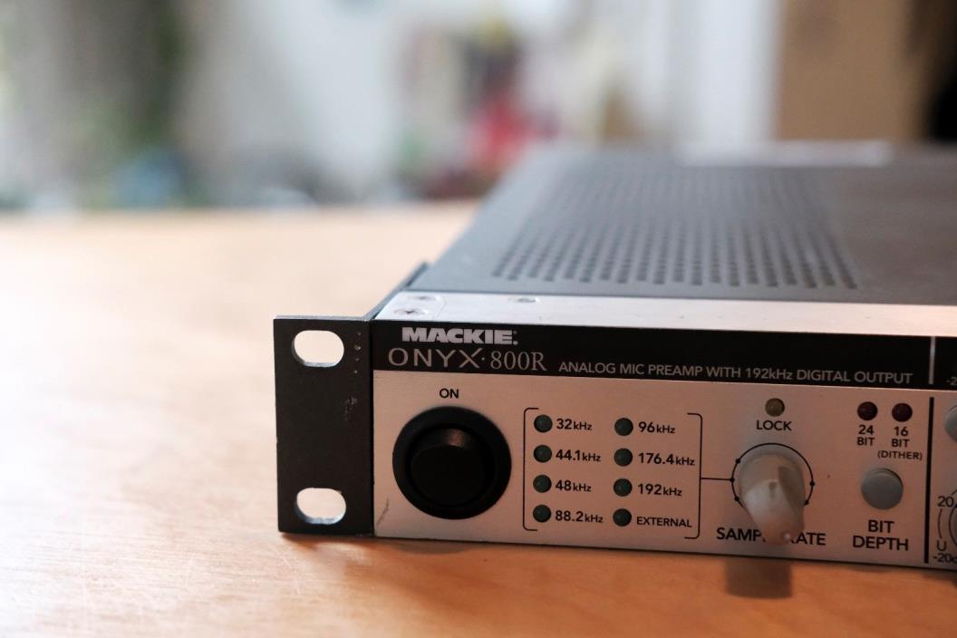 Mackie 800r 8 channel microphone preamp
