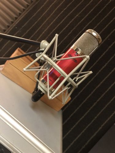 Avantone CK-7 Large Capsule Multi-Pattern FET Condenser Microphone