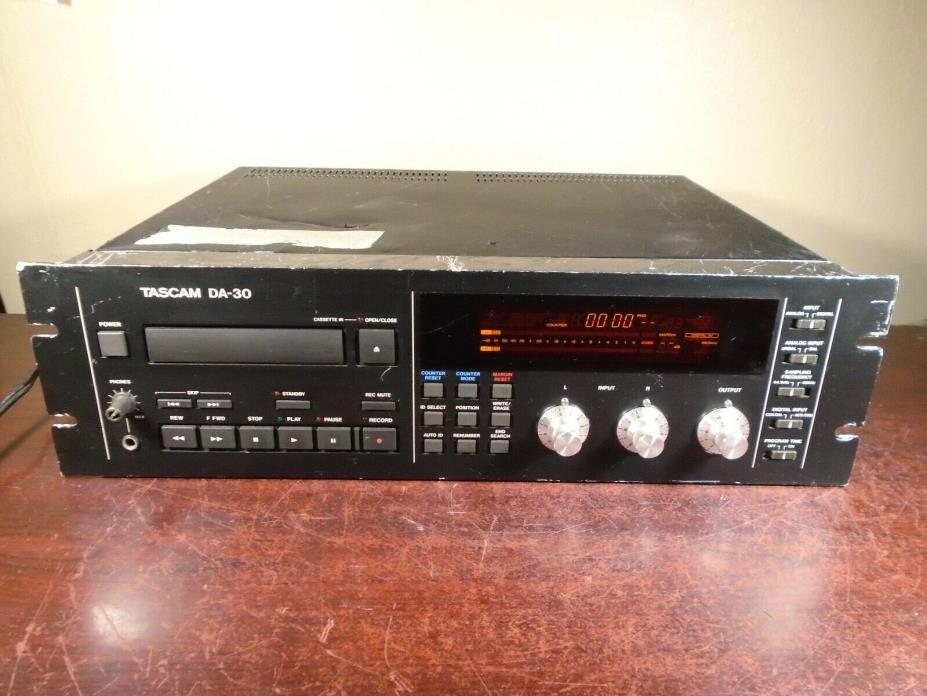 TASCAM DA-30 DAT PLAYER *powers up, does not play, as-is, very poor cosmetics*