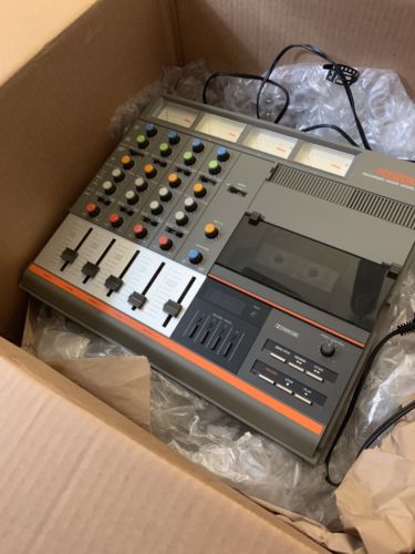 4 track cassette recorder