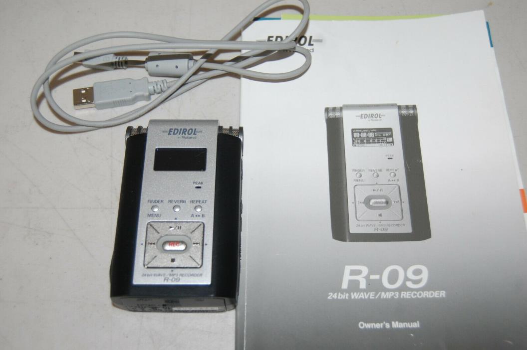 LIGHTLY USED ROLAND R-09 MP3 WAV DIGITAL RECORDER EDIROL