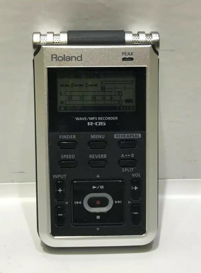 Roland R-05 Wave/MP3 Recorder Mint Cond  Roland R-05 Wave/ MP3 Digital Recorder