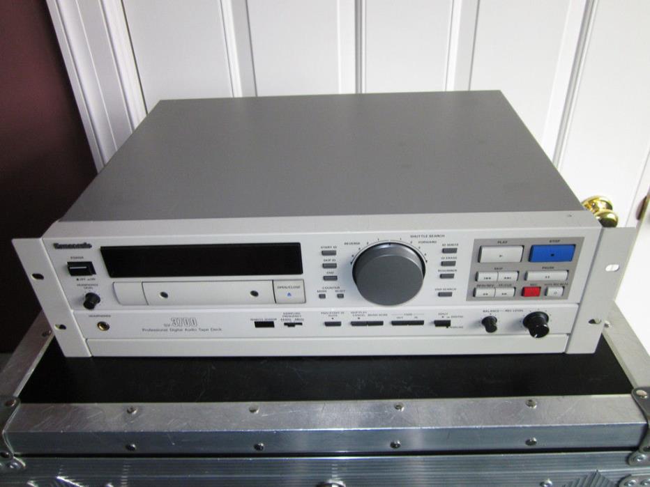PANASONIC SV-3700 DIGITAL AUDIO TAPE DECK