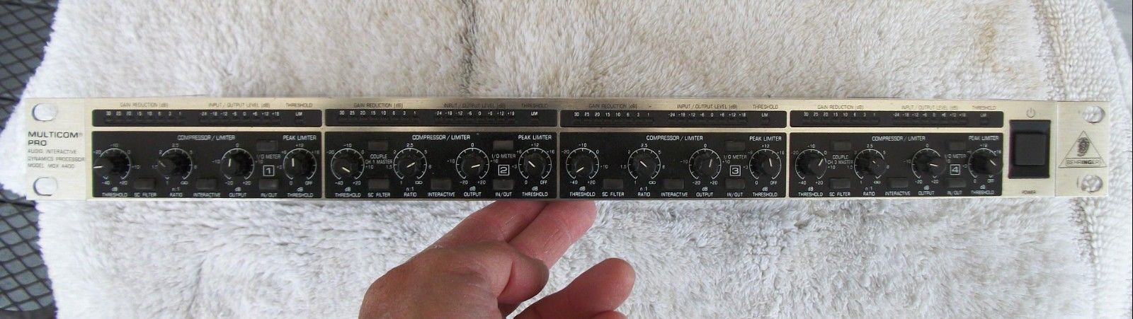 Behringer Multicom Pro MDX4400 4-Channel Audio Interactive Dynamics Processor