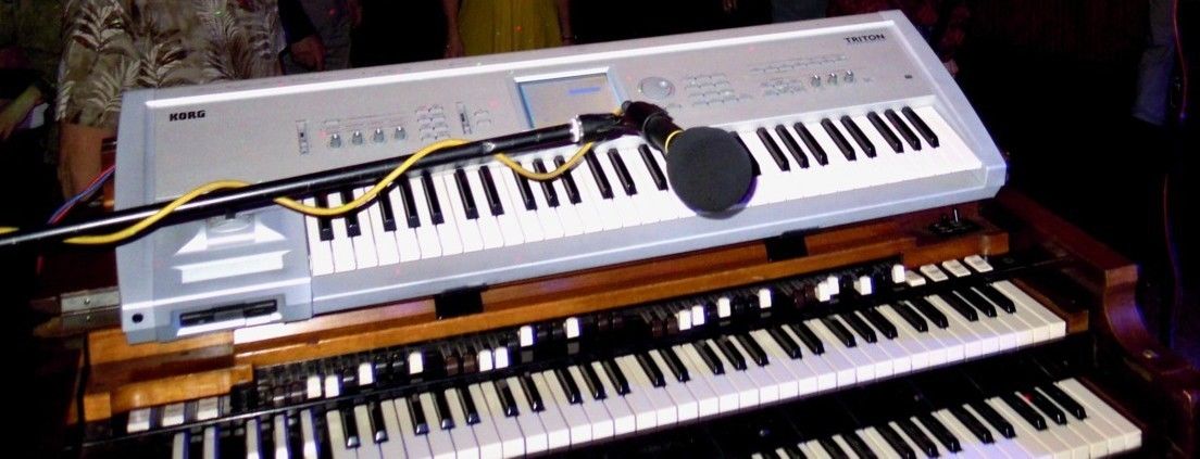 Hammond Keyboard Stand - Add a synth or EP to the top of your B or C!