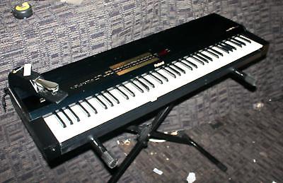 ROLAND KR-55 DIGITAL KEYBOARD  !!  FOR REPAIR     W336