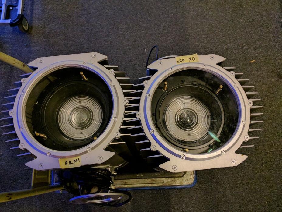 2 - Martin Exterior 600 Outdoor Lighting Fixtures - Used