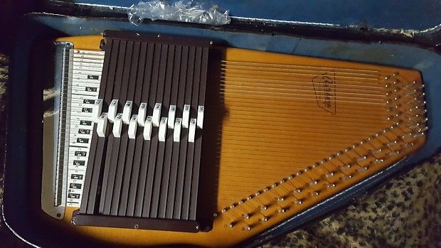 Oscar Schmidt Vintage Autoharp 36 String 15 Chord w/Case 1 Chord Bar Needs Fix