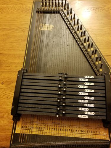 Vintage 1950s Oscar Schmidt Autoharp No. 5926 36 String 12 chord w/ Case