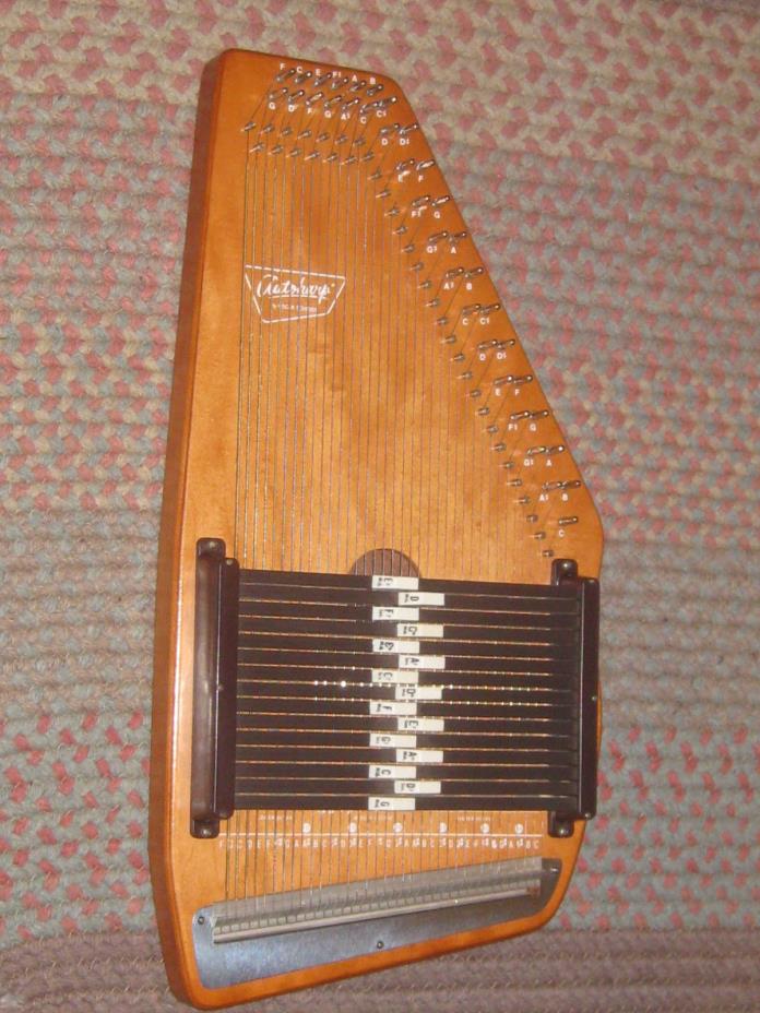Autoharp Oscar Schmidt 15 Chord Made in the USA READY TO PLAY