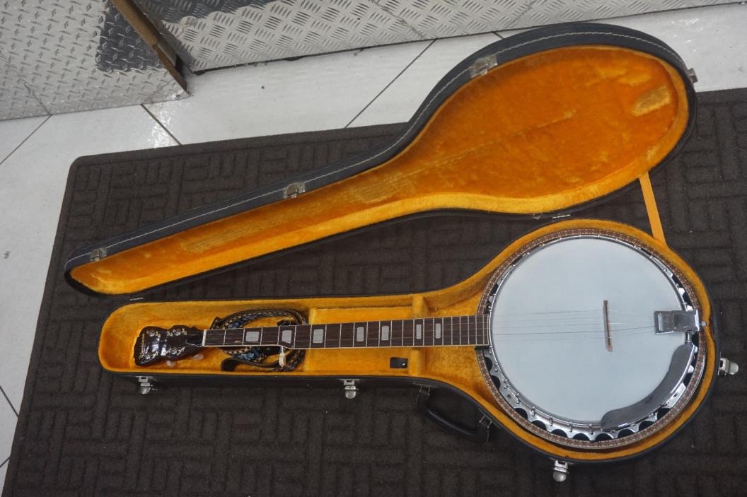 1960's Washburn Banjo IN HARD CASE