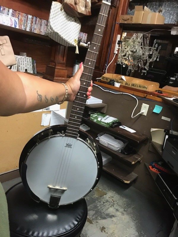 *The Fender FB-54 5-String Banjo