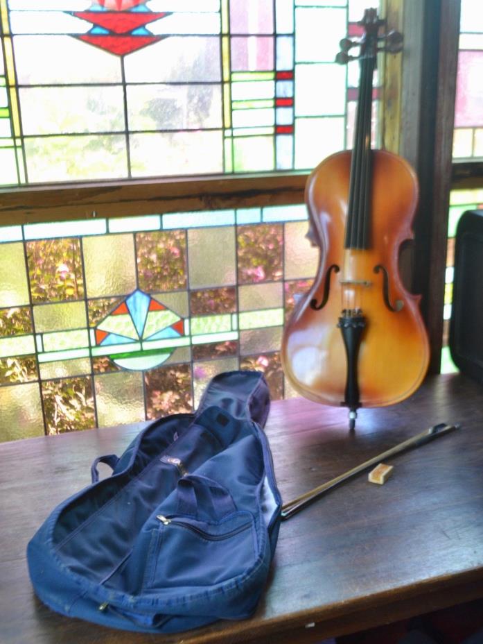 1/2 SIZE ENGELHARDT CELLO MODEL 5534 WITH GLASSER BOW AND SOFT CASE! $200