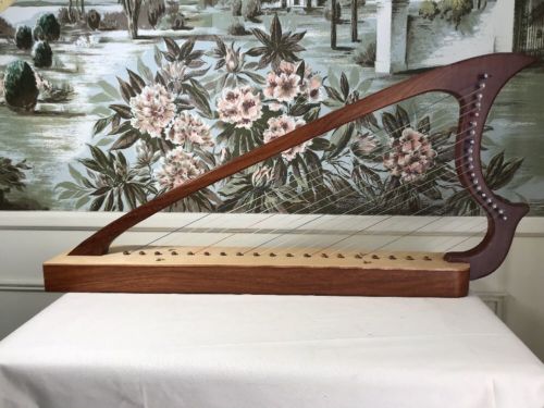 ROOSEBECK GOTHIC HARP 19-STRING NON-STANDING W/TUNING TOOL/EXTRA STRINGS, BOOKS