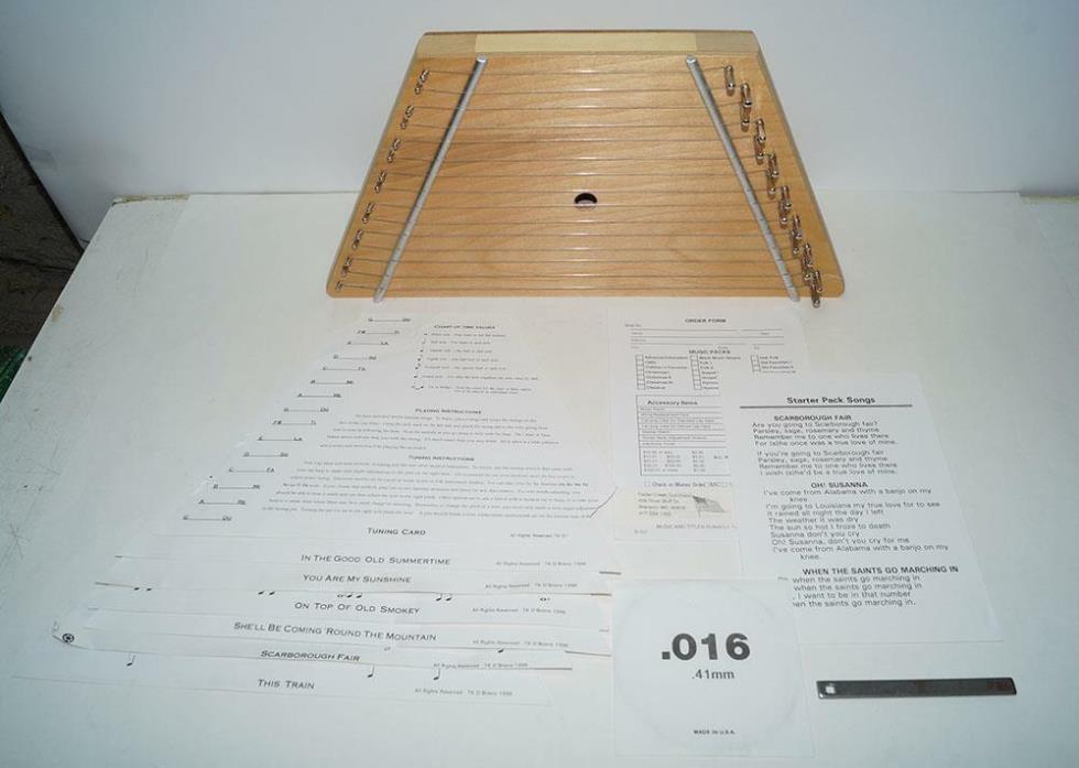 Cedar Creek Lap Harp With Box and Music and Instructions