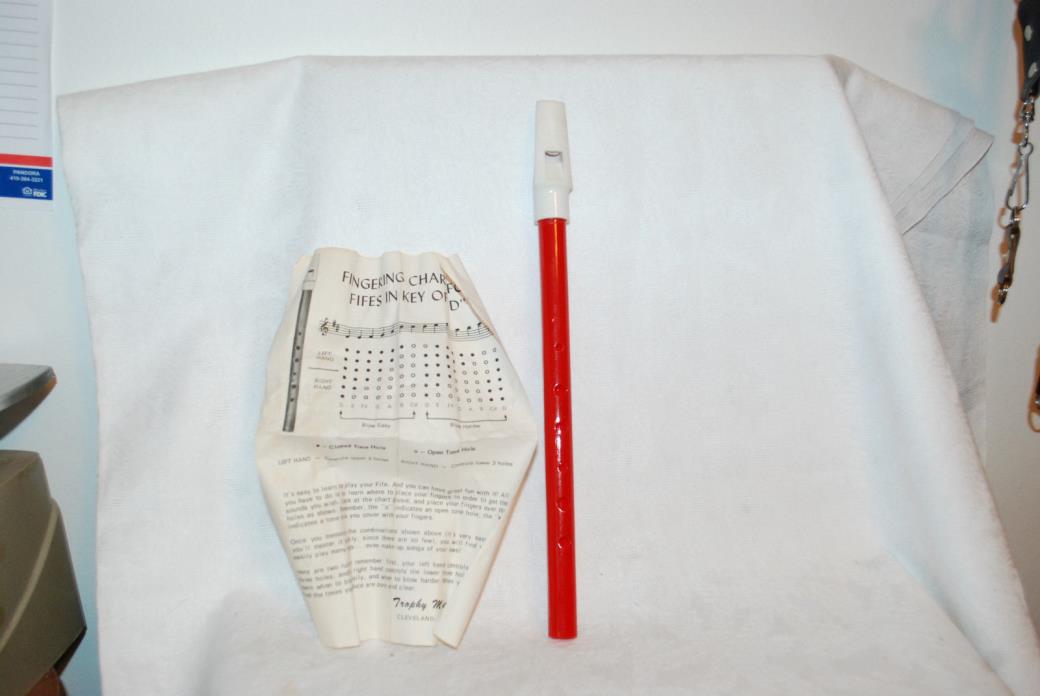 Trophy Music Co RED PLASTIC FIFE WITH INSTRUCTIONS