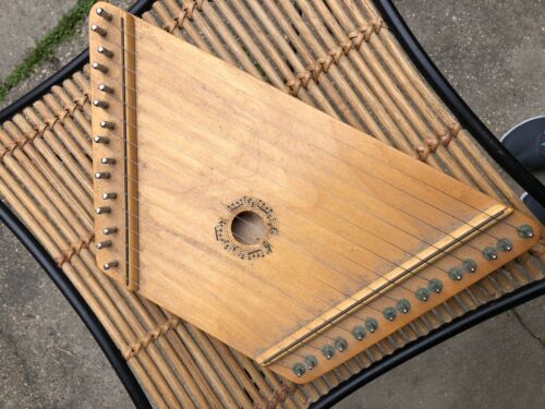 lap harp Small World