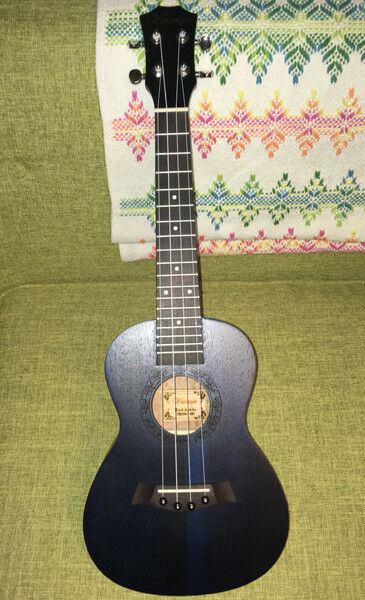 Midnight Blue Concert Ukulele w/ Gigbag