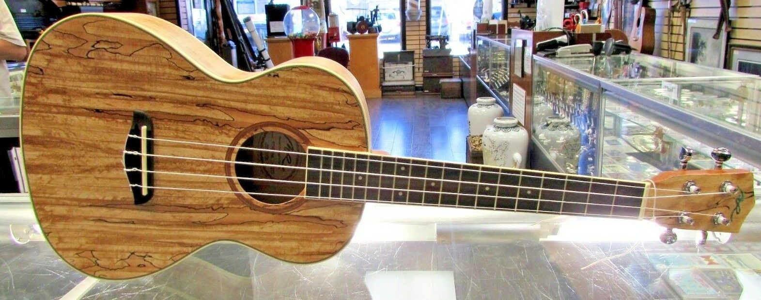 Manuel Rodriguez~RTUSM~#277~Spalted Maple~Concert Ukulele~Natural Wood~Soft Case