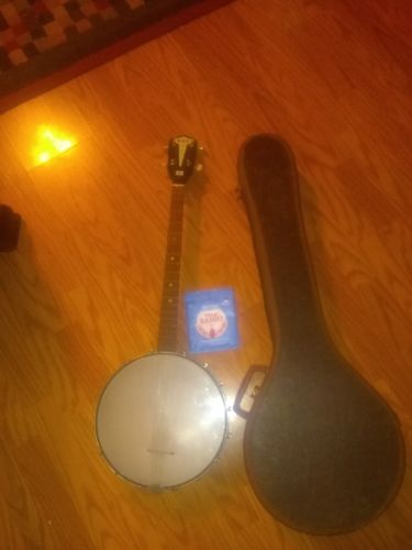 KAY 4 String Tenor Banjo 1950's  Very Good Condition case & new pack of strings