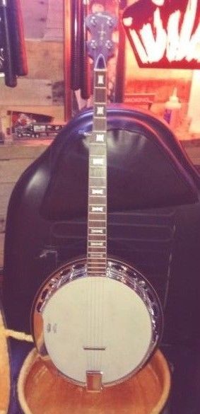 VINTAGE ALVAREZ 5 STRING BANJO 70's or early 80's