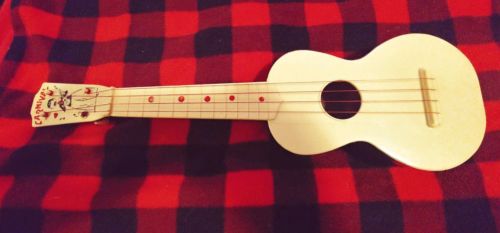 VINTAGE UKELELE CARNIVAL BAKELITE MODEL 1950's-60's NICE CONDITION