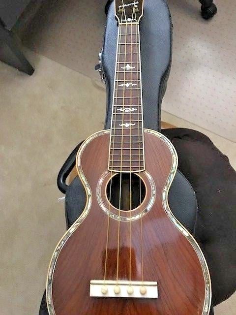 HOLLYWOOD/SCHIRESON CONCERT STYLE 10 UKULELE