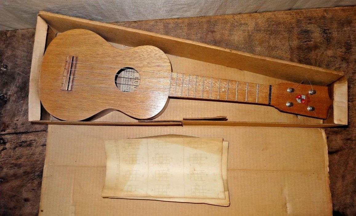 Vintage Luna 300 C Ukulele Made In Japan Rhythm Band Fort Worth Texas w/ Box