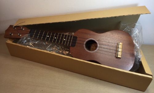 Vintage Capri Ukulele Made in Japan CU700 4 string Original Box Natural