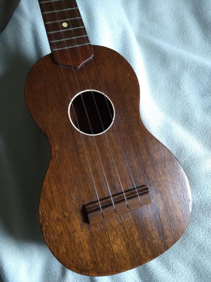 Favilla soprano ukulele Great vintage uke