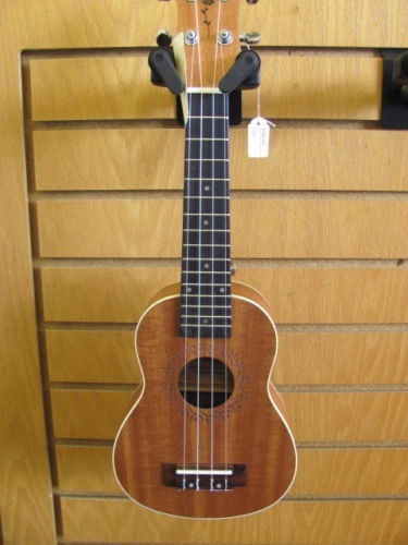 Guitarist XT-60 4-String Soprano Ukulele
