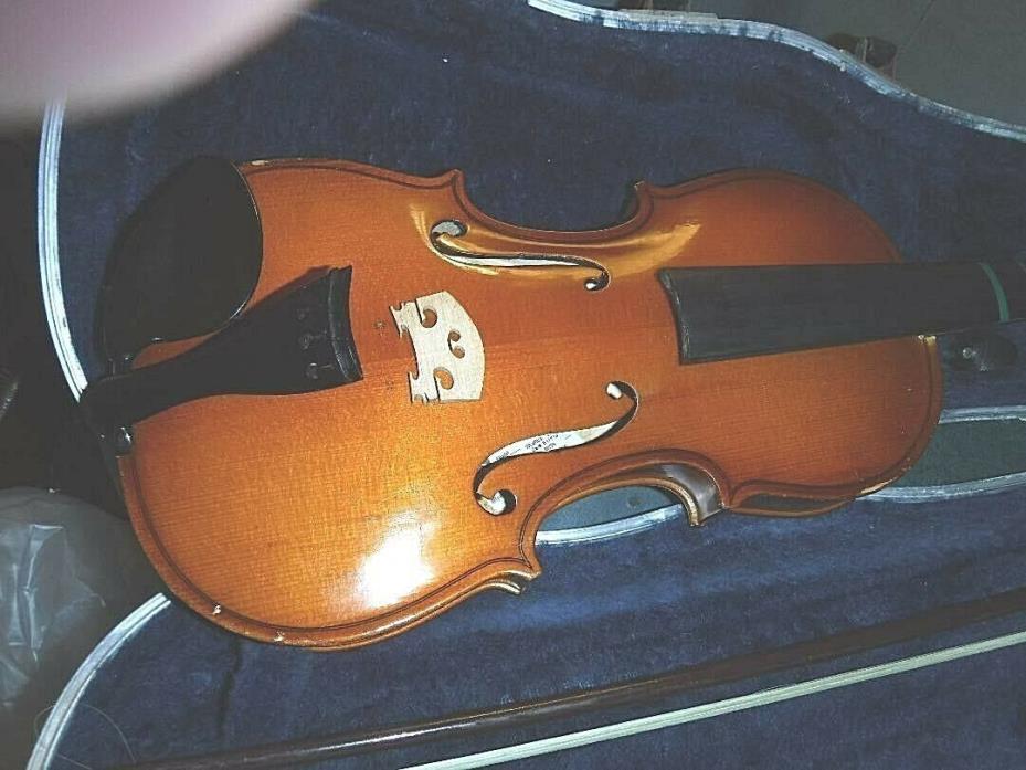 Vintage Wm. Lewis & Son 3/4 size Selmer Violin & Case w/Bow