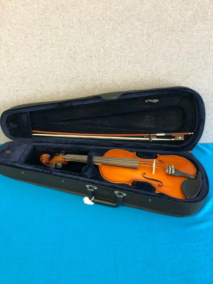Euro Model 067N 4/4 Size Viola w/ Case & Bow