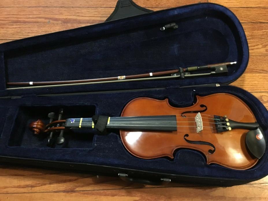 Cervini HV-200 Novice Violin Outfit, 1/2 Size