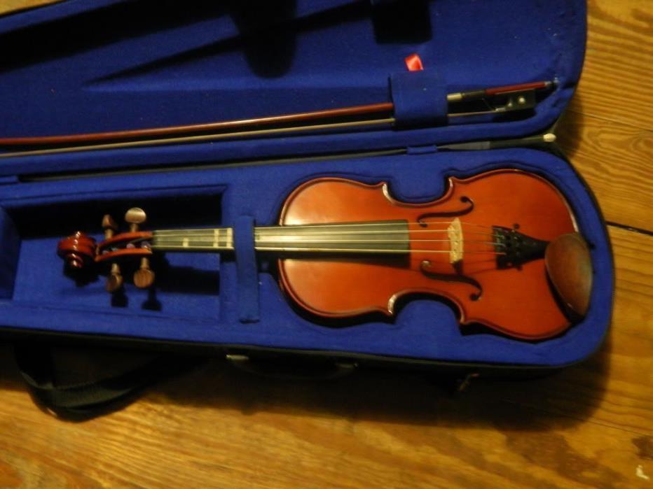 3/4 Violin With Case And Bow