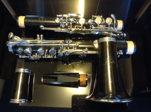Clarinet Bb Normandy Plateau .