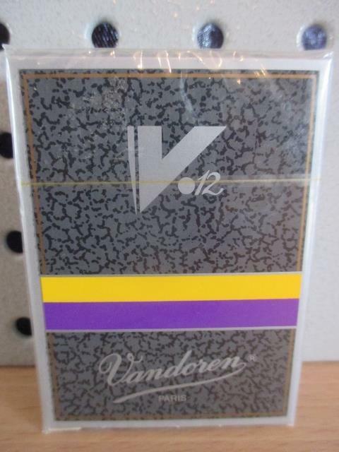 Vandoren Bb Clarinet V12 CR194 Reeds Strength 4 Box of 10