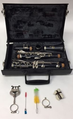 Yamaha Advantage Clarinet With Case 4C Mouth Piece  YCL-200AD