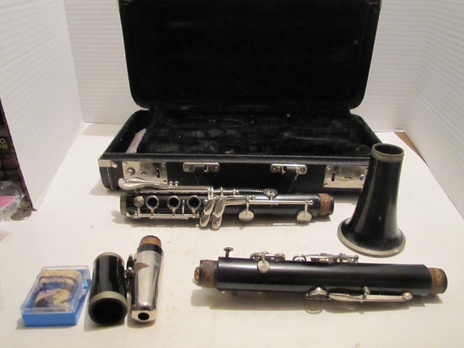 VINTAGE DURATONE F.E. OLDS & SON CLARINET IN CASE USED READ