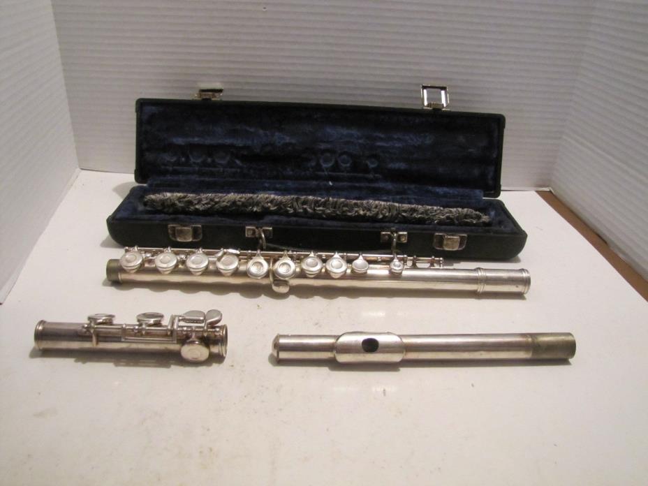 VINTAGE GEMEINHARDT M2 SLIVER PLATE STUDENT FLUTE SN C 34400 IN CASE USED READ