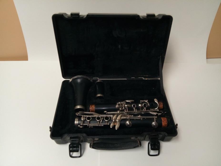 Artley Student Model B-Flat Clarinet With Hard Shell Case For Repair