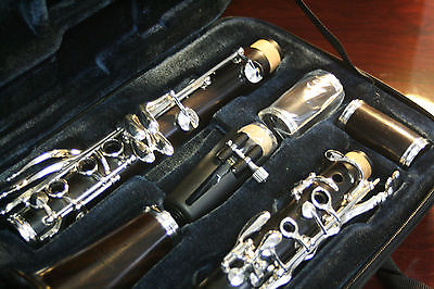 Uebel Classic-L Upgrade Bb Clarinet, Demo Model in Perfect Playing Condition-043