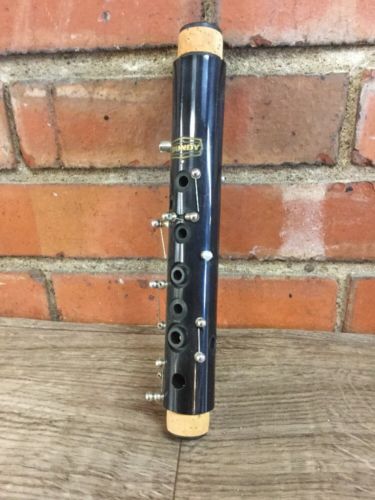 Bundy Bb Clarinet upper section - new old stock (stock#802029)