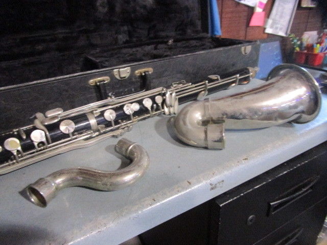 Vito plastic bass clarinet