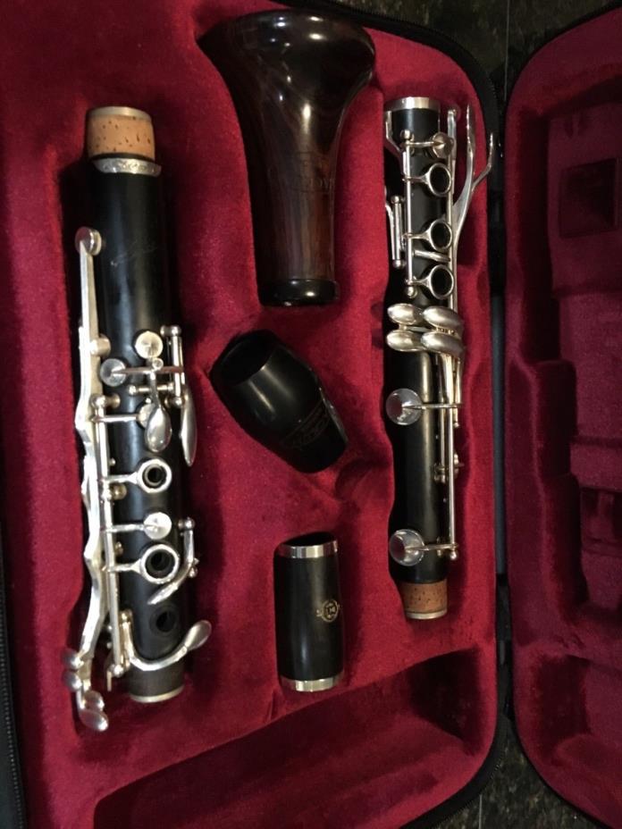 Selmer Signature Bb clarinet