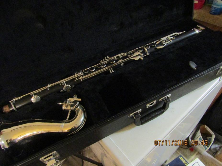 Jupiter Bass Clarinet CBC 670 preowned in good condition