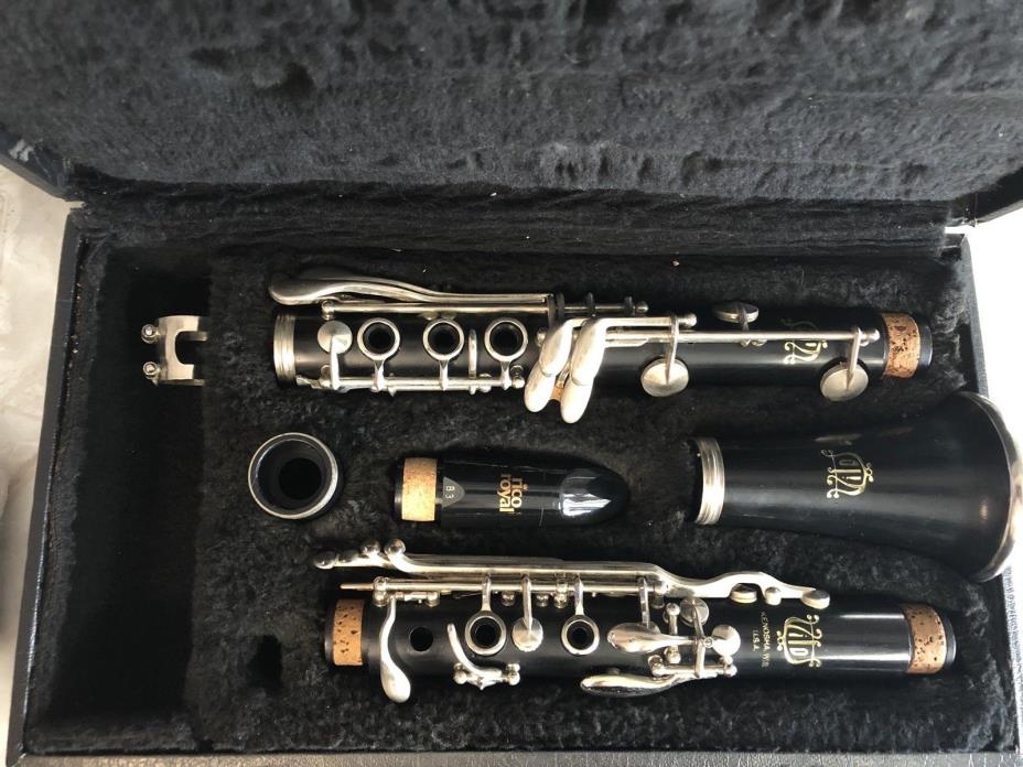 Leblanc Vito 7214 Clarinet W/Case