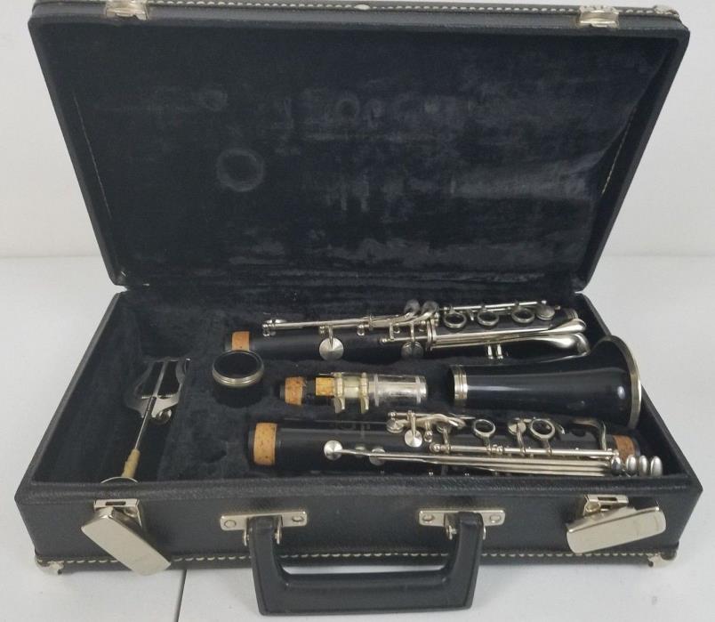 Kenosha Clarinet A22163 Made in Wisconsin with Vandoren Paris Mouthpiece W/case